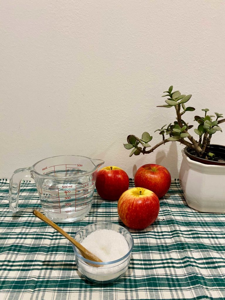 Aprenda a fazer vinagre de maçã saudável e natural