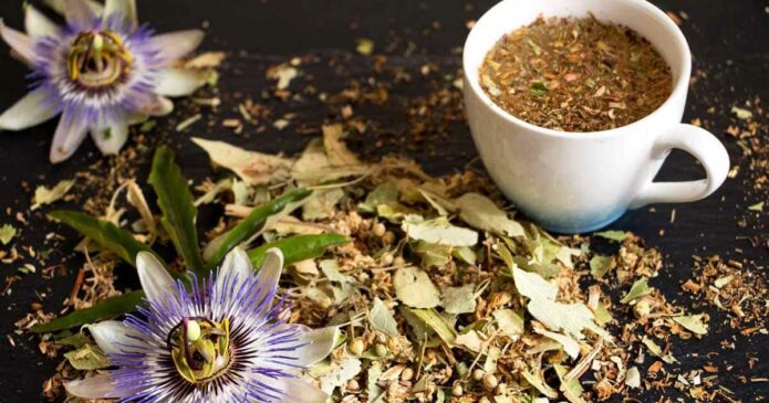 Benefícios do chá de folhas de maracujá